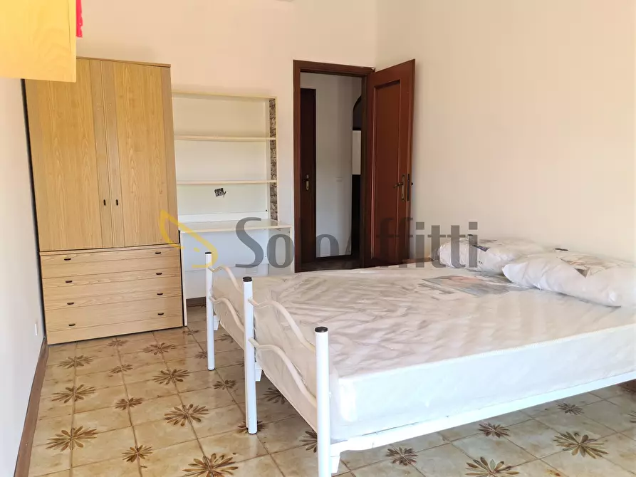 Immagine 2 di Stanza singola in affitto  a Catanzaro