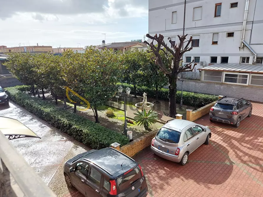 Immagine 15 di Ufficio in affitto  in Via Giorgio Giorgis a Fiumicino