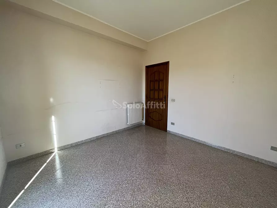 Immagine 15 di Pentalocale in affitto  a Catanzaro