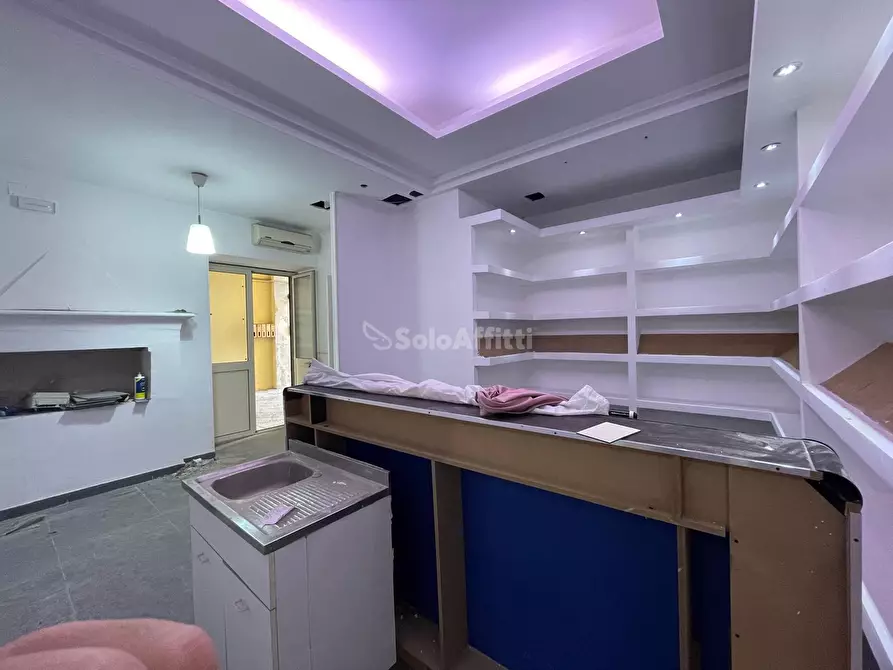 Immagine 7 di Locale commerciale in affitto  in Via Fulvio Renella a Caserta