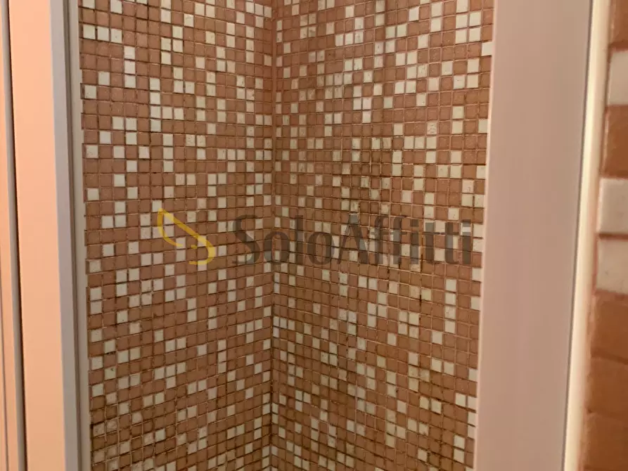 Immagine 10 di Quadrilocale in affitto  a Cagliari