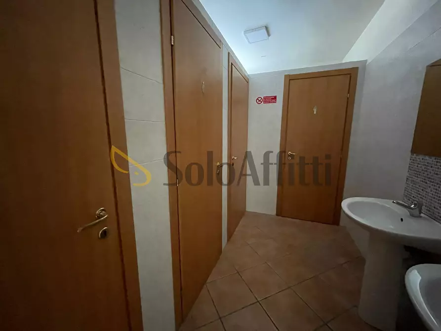Immagine 26 di Ufficio in affitto  in Via Nazionale Appia 177 a Casapulla