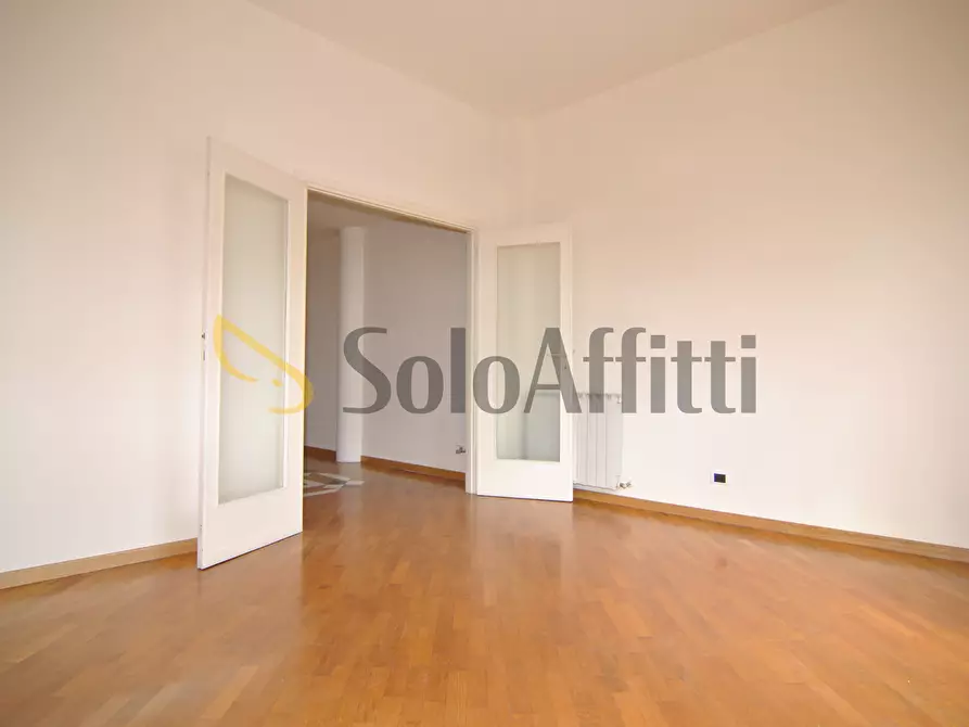 Immagine 9 di Trilocale in affitto  a Livorno