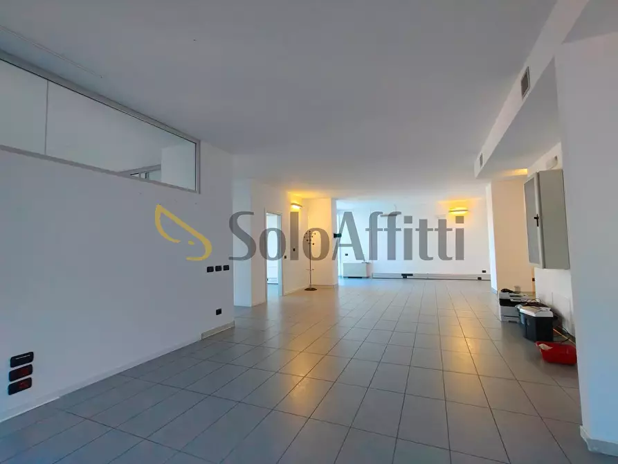 Immagine 8 di Ufficio in affitto  a Gallarate