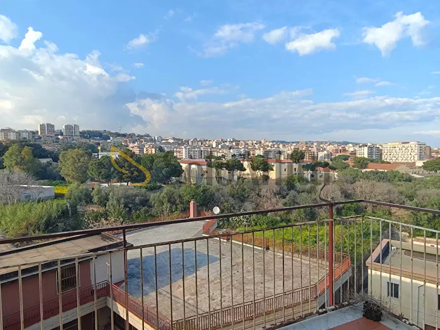 Immagine 14 di Trilocale in affitto  a Catania