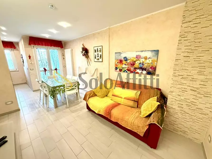 Immagine 3 di Trilocale in affitto  in Via Ugo Foscolo 40 a Tortoreto