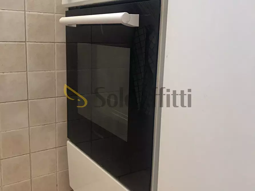 Immagine 10 di Bilocale in affitto  in VIA CLAVIERE a Torino