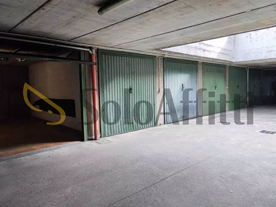 Immagine 12 di Garage in affitto  in Via Francesco Guardi 58 a Cinisello Balsamo