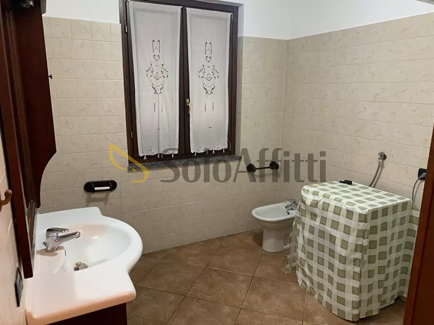 Immagine 10 di Bilocale in affitto  in Via Varese 10 a Busto Arsizio