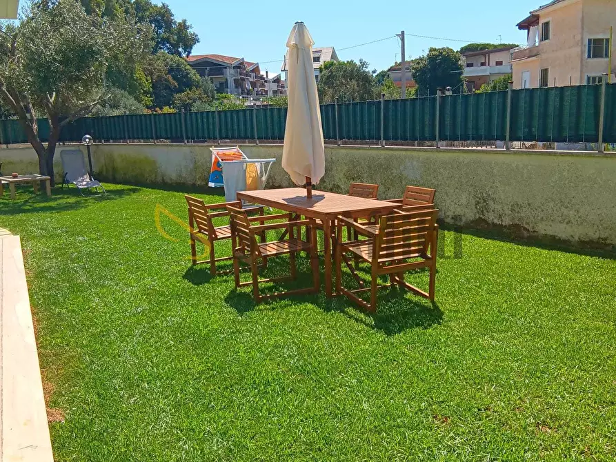 Immagine 13 di Trilocale in affitto  in Piazza Mecenate a Anzio