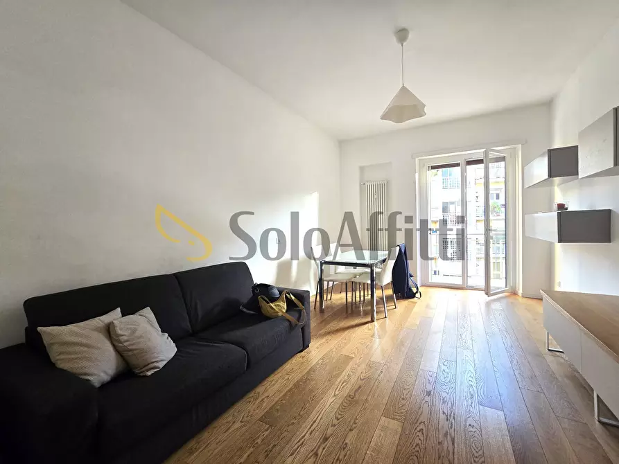 Immagine 3 di Trilocale in affitto  in Via Capo Miseno 6 a Roma