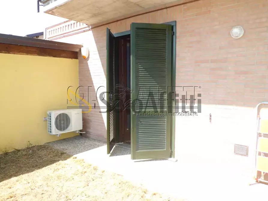 Immagine 6 di Monolocale in affitto  in via E.TIBALDI a Pavia