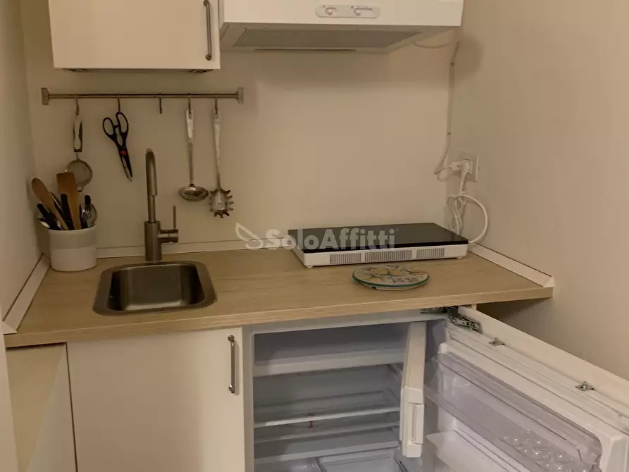 Immagine 11 di Bilocale in affitto  a Catania