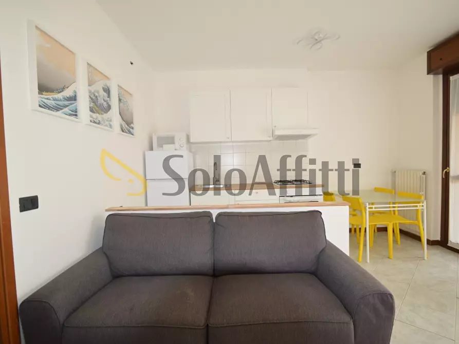 Immagine 13 di Bilocale in affitto  in Via Curiel 192 a Rozzano