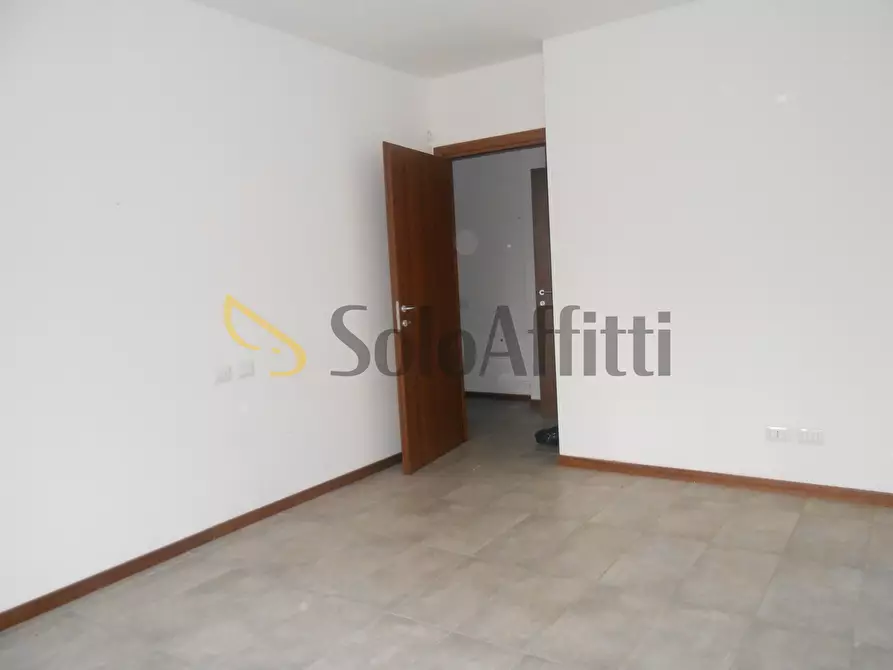 Immagine 11 di Quadrilocale in affitto  in Via Madonna a San Martino Siccomario