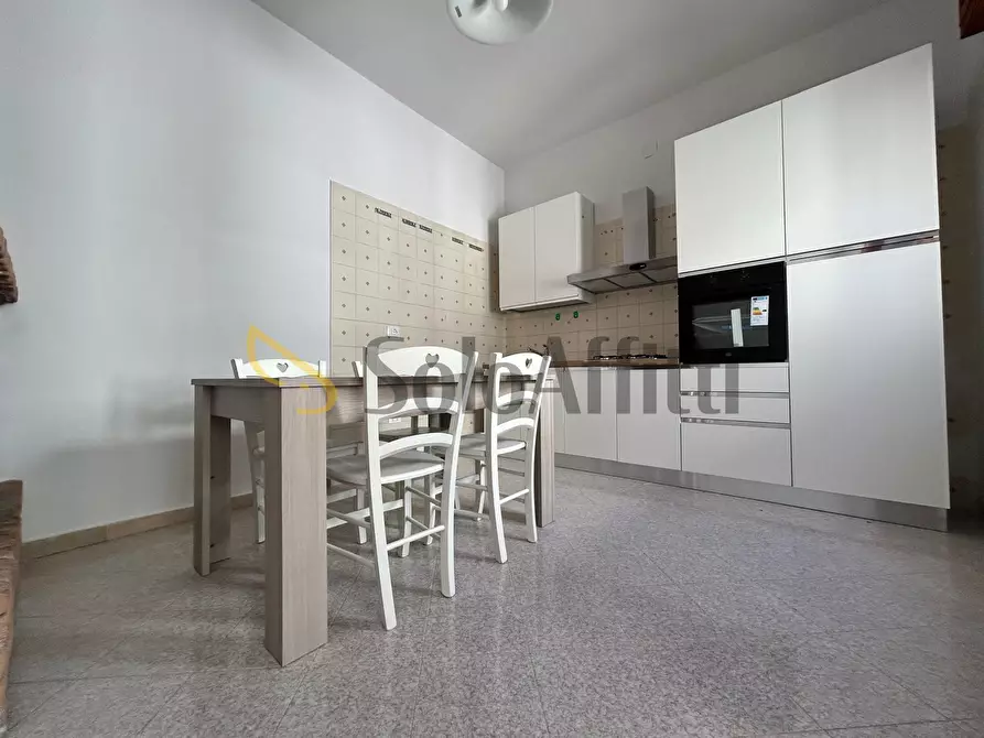 Immagine 5 di Stanza singola in affitto  a Monserrato