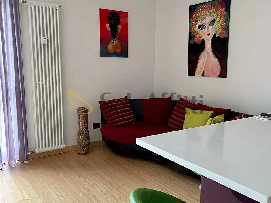 Immagine 14 di Bilocale in affitto  in Via Venarìa 75 a Torino