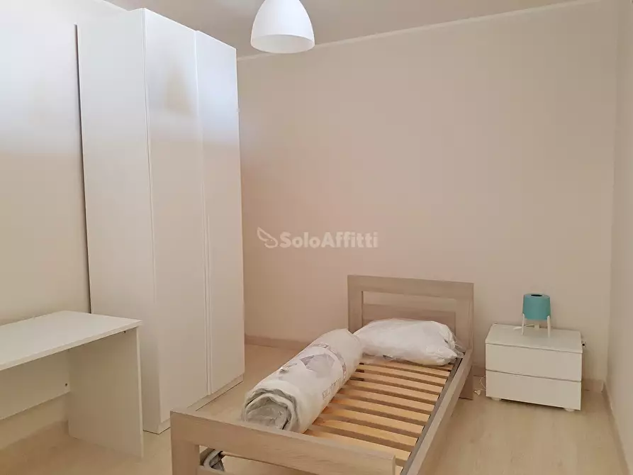 Immagine 8 di Stanza singola in affitto  a Catanzaro