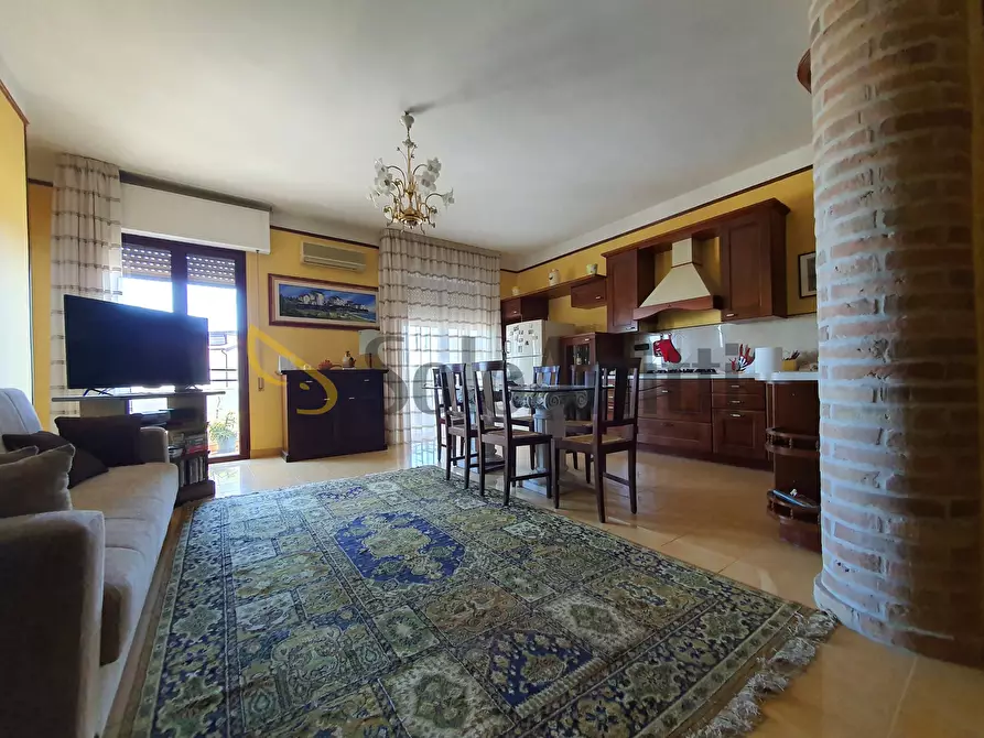 Immagine 3 di Trilocale in affitto  a Catanzaro