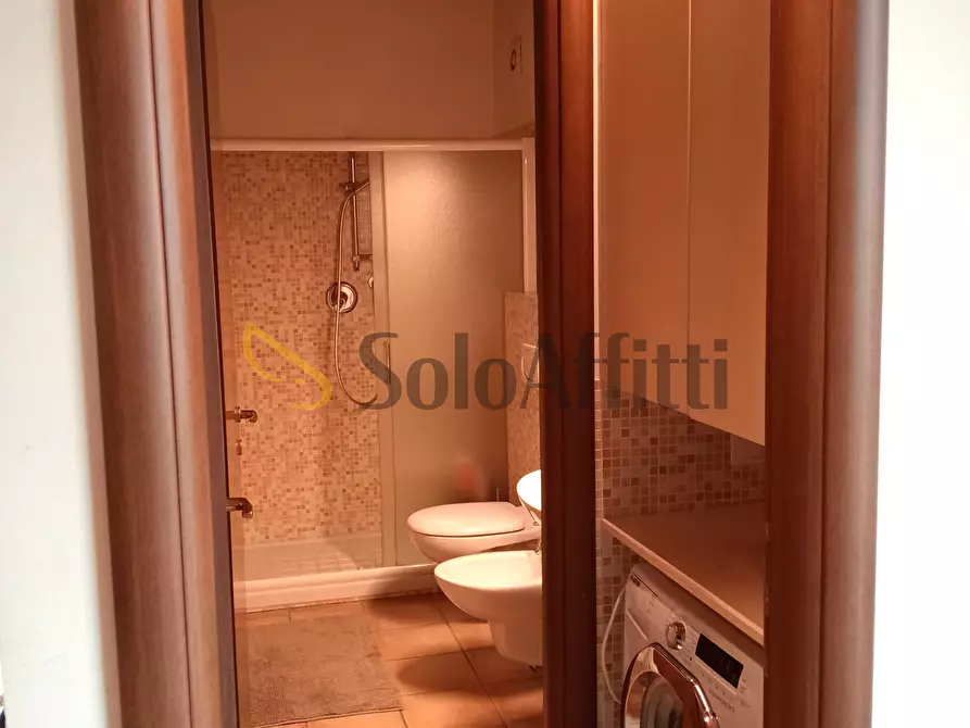 Immagine 16 di Bilocale in affitto  a Falconara Marittima