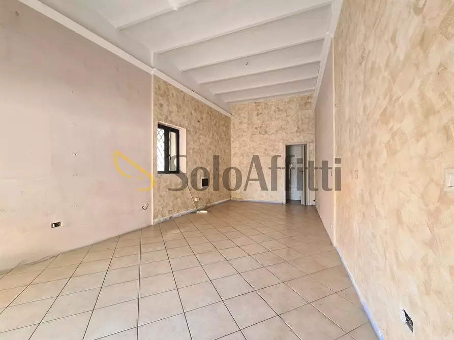 Immagine 1 di Locale commerciale in affitto  in Via Corace 7 a Catanzaro