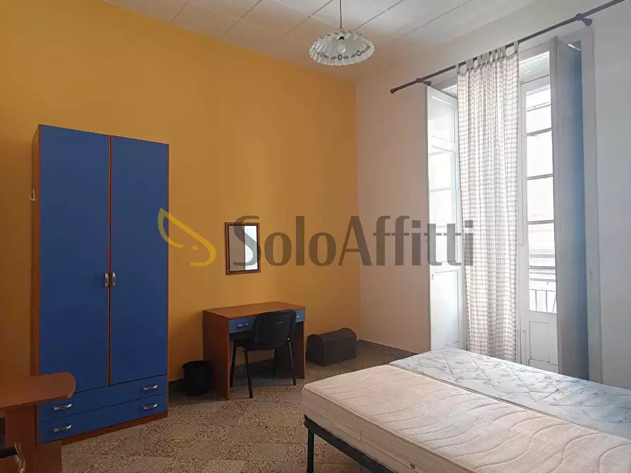 Immagine 12 di Stanza singola in affitto  a Catania