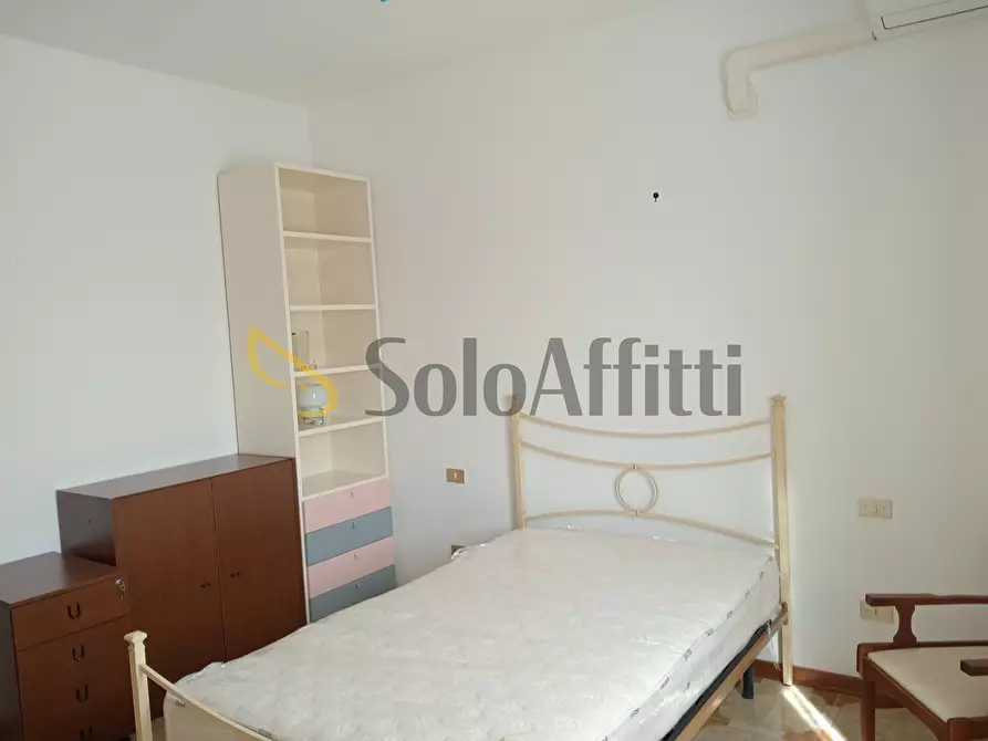 Immagine 12 di Quadrilocale in affitto  a Falconara Marittima