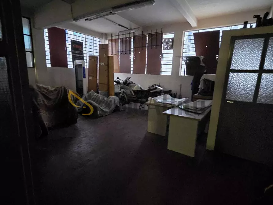 Immagine 8 di Capannone industriale in affitto  in Via Baltea a Torino