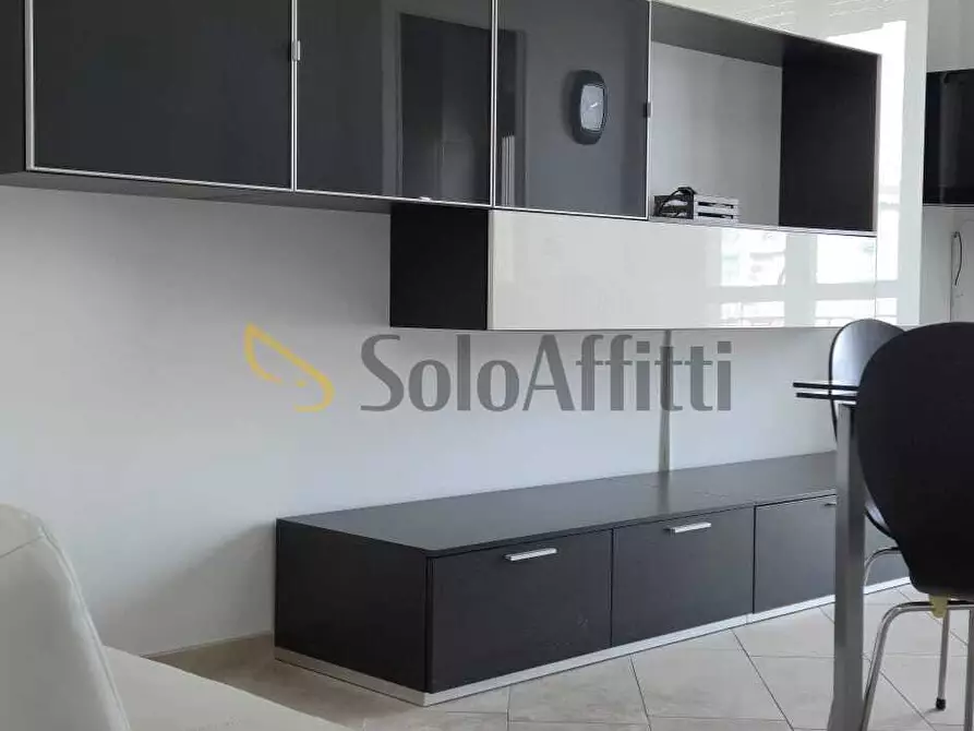 Immagine 1 di Bilocale in affitto  in Largo Bardonecchia 180 a Torino