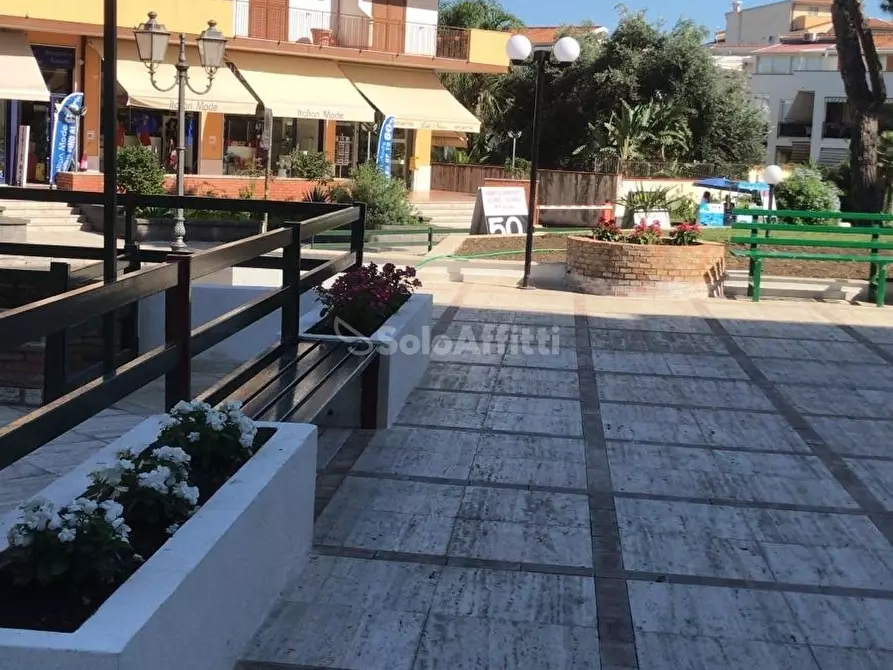 Immagine 4 di Bilocale in affitto  a Giardini-Naxos
