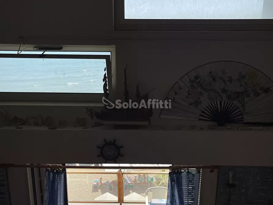 Immagine 23 di Quadrilocale in affitto  in lungo mare lido delle Sirene a Anzio