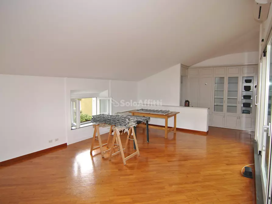 Immagine 6 di Appartamento in affitto  in Viale Italia 104 a Livorno