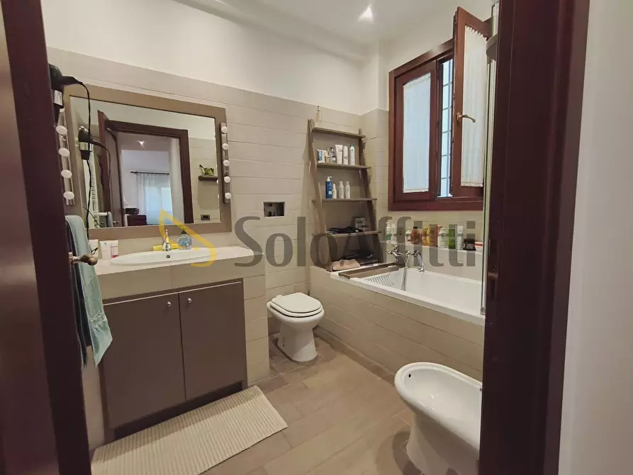 Immagine 8 di Trilocale in affitto  in Via Guido Alfani a Roma