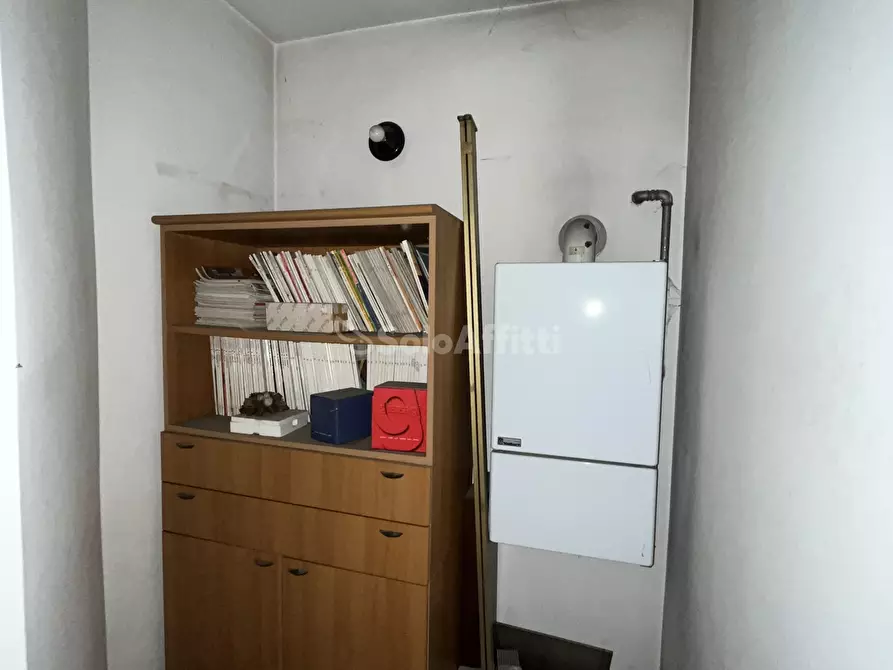 Immagine 18 di Locale commerciale in affitto  in Via Nicola Vaccaro a Potenza