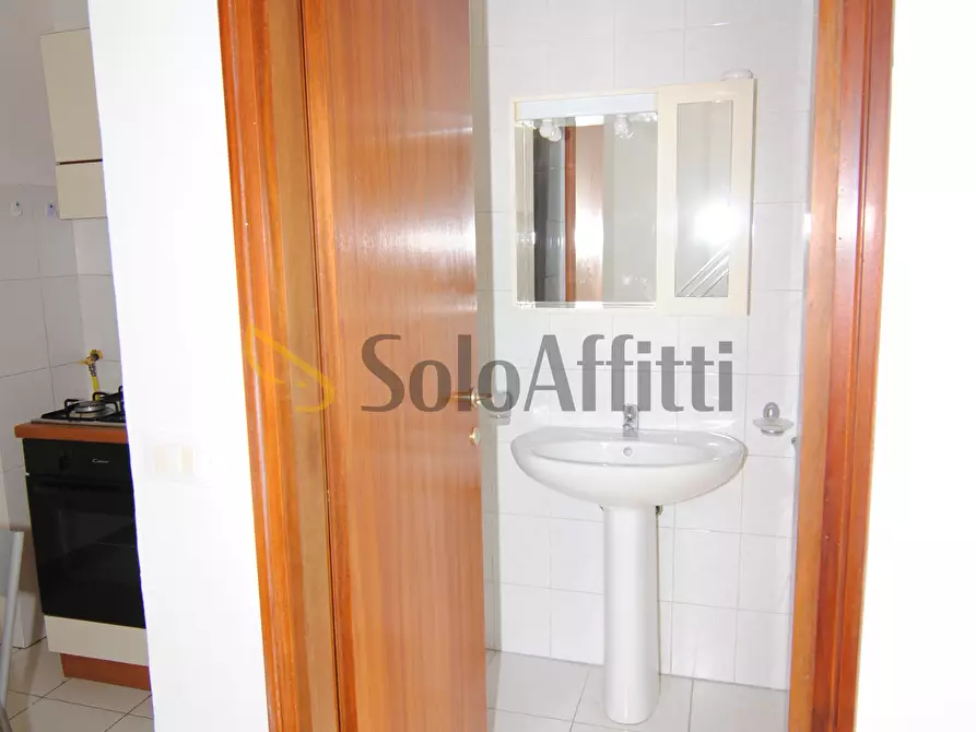 Immagine 3 di Bilocale in affitto  a Collesalvetti
