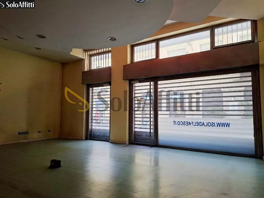 Immagine 6 di Locale commerciale in affitto  in Via Antonio Origo 28 a Lissone