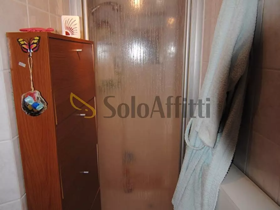 Immagine 8 di Trilocale in affitto  a Livorno