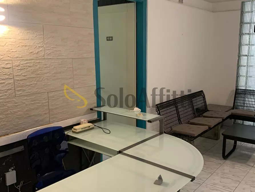 Immagine 9 di Ufficio in affitto  in Via delle Zagare 1 a Catania
