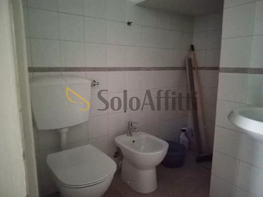 Immagine 12 di Locale commerciale in affitto  in Via Giovanni Giussani 2 a Nova Milanese