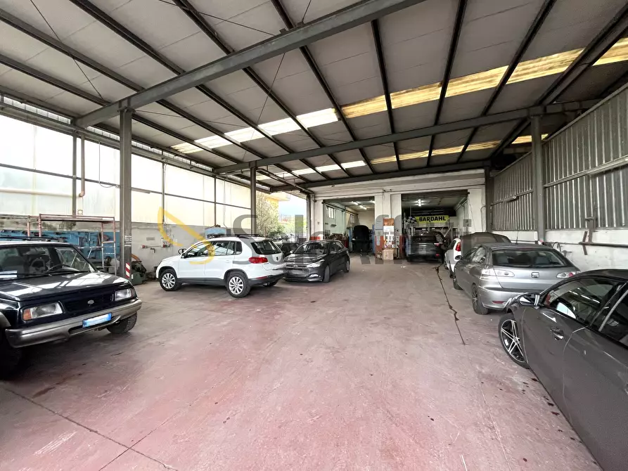 Immagine 1 di Capannone industriale in affitto  in Strada Statale 106 Jonica 7 a Catanzaro