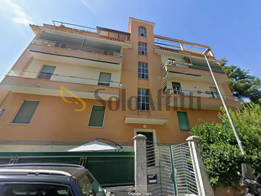 Immagine 16 di Trilocale in affitto  in Via dei Brusati 30 a Roma