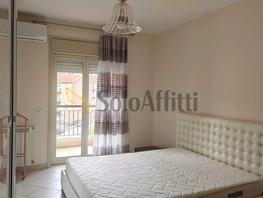Immagine 15 di Trilocale in affitto  a Catania