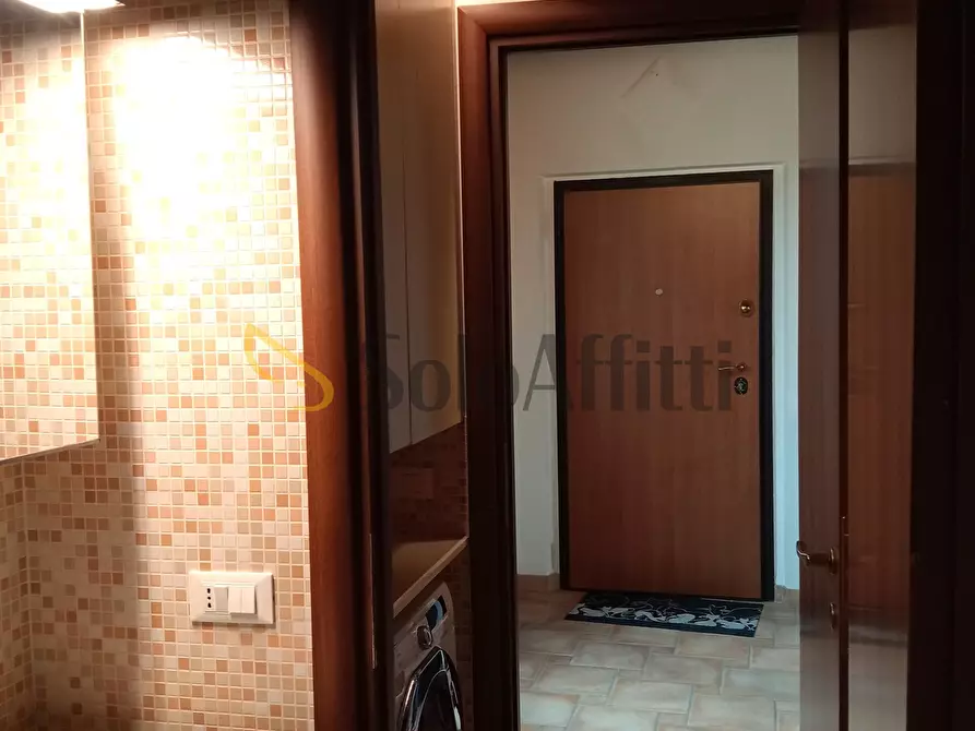 Immagine 17 di Bilocale in affitto  a Falconara Marittima