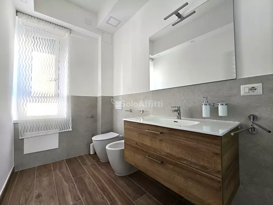 Immagine 15 di Bilocale in affitto  in Via Leone IX 14 a Roma