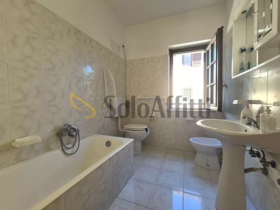 Immagine 11 di Quadrilocale in affitto  in Via dei Conti Falluc 126 a Catanzaro