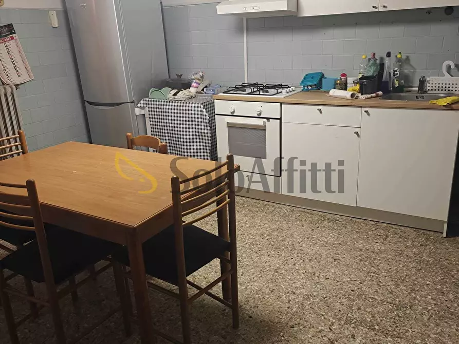 Immagine 2 di Stanza singola in affitto  a Catania