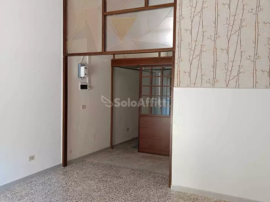 Immagine 1 di Attività artigianale in affitto  in Via Camillo Benso Cavour 44 a Latina