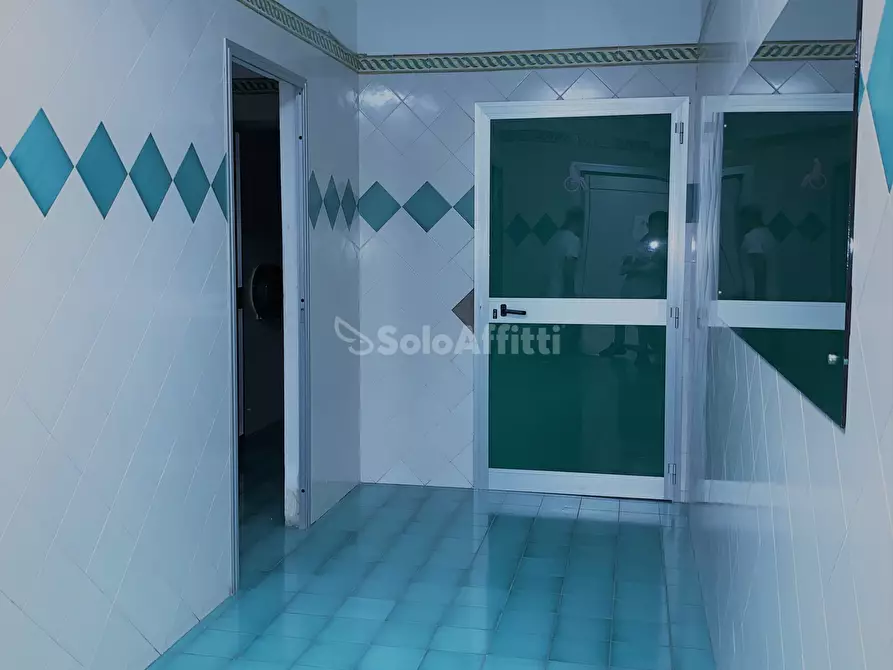 Immagine 6 di Ufficio in affitto  a Catanzaro