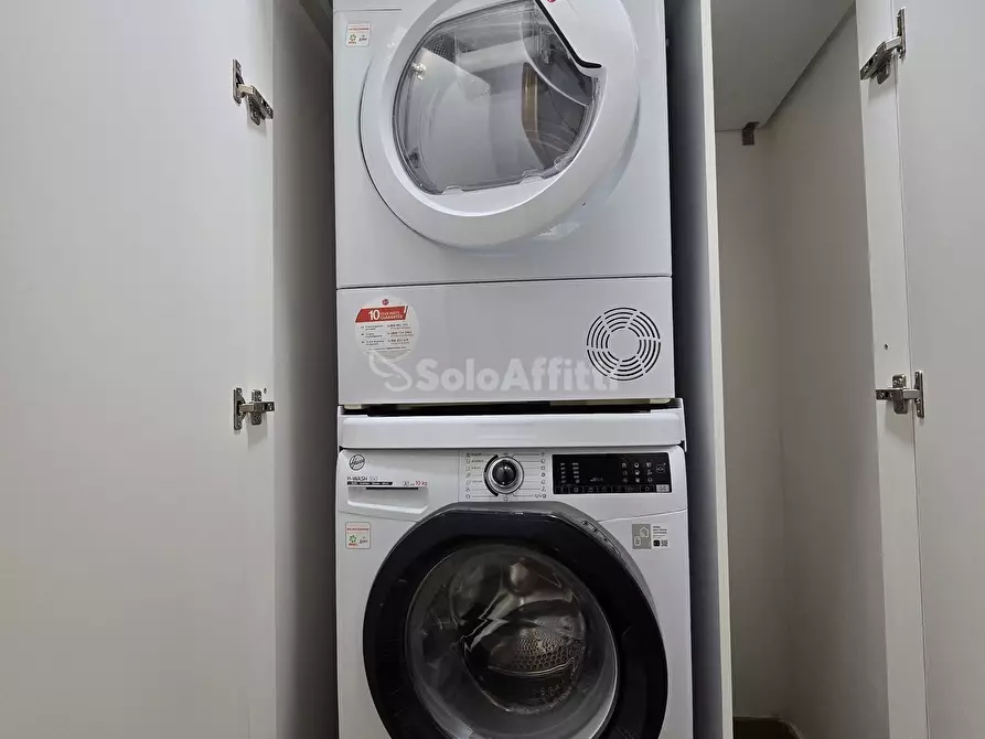 Immagine 16 di Bilocale in affitto  in Via Leone IX 14 a Roma