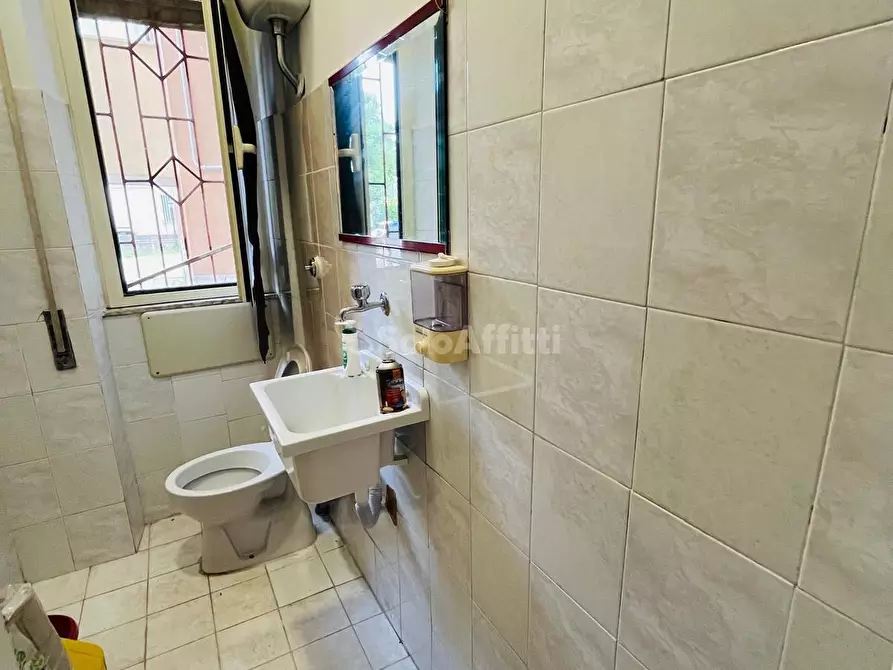 Immagine 8 di Locale commerciale in affitto  in Via Adige 9 a Frosinone